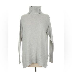 Women's Gray Cashmere Turtleneck Sweater size Medium